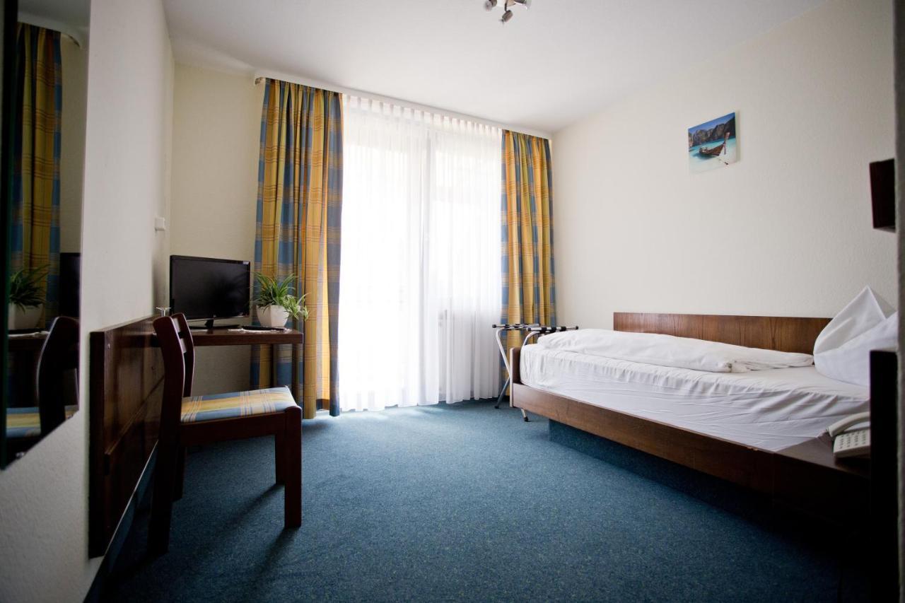 Hotel Lindenhof Μόσμπαχ Εξωτερικό φωτογραφία